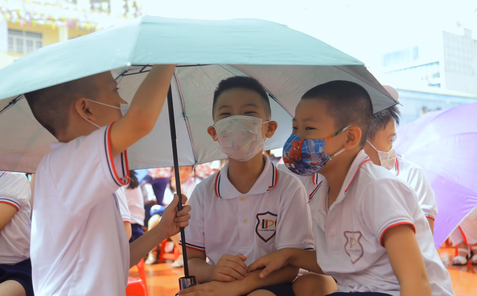 Ảnh với chú thích
