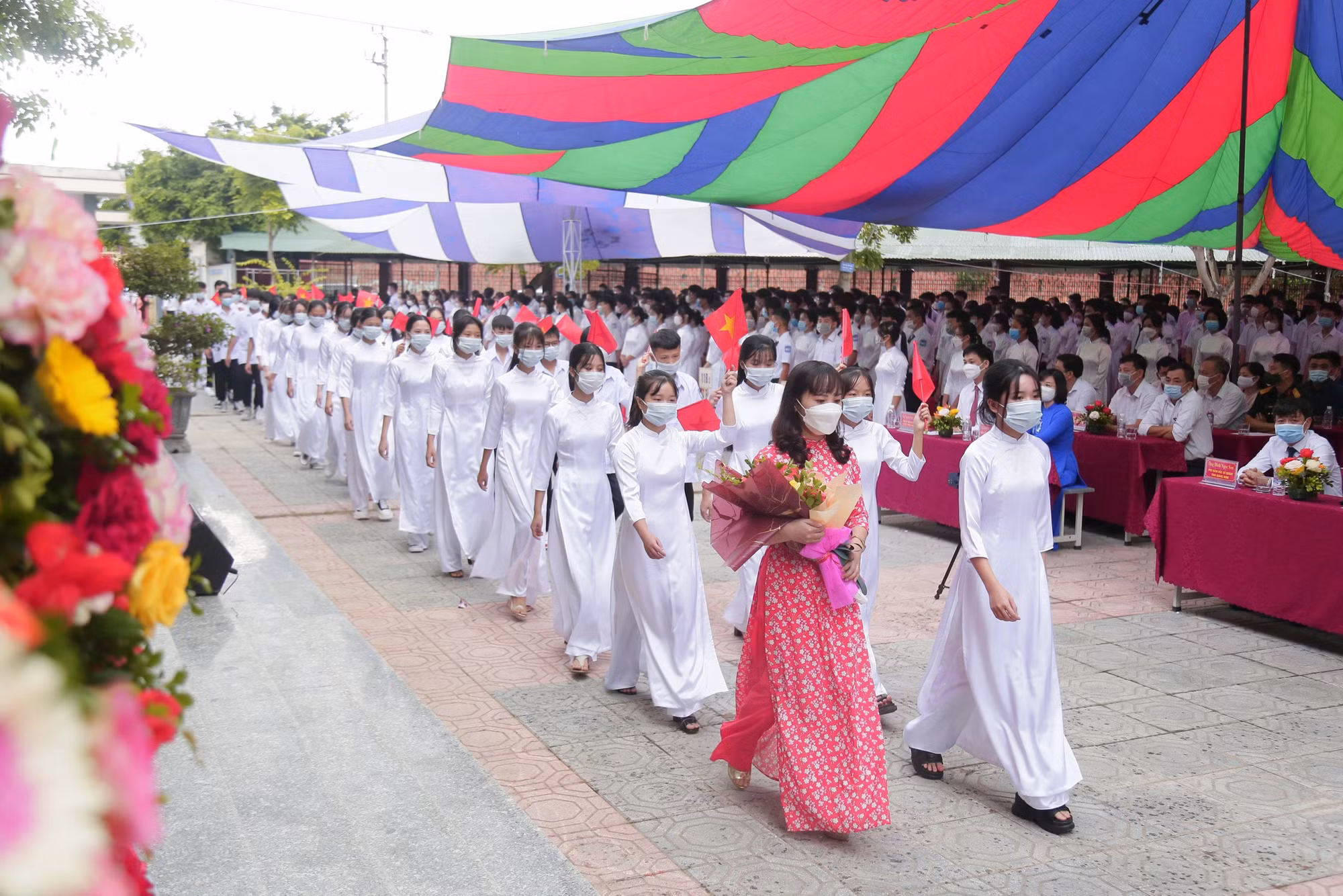 Ảnh với chú thích