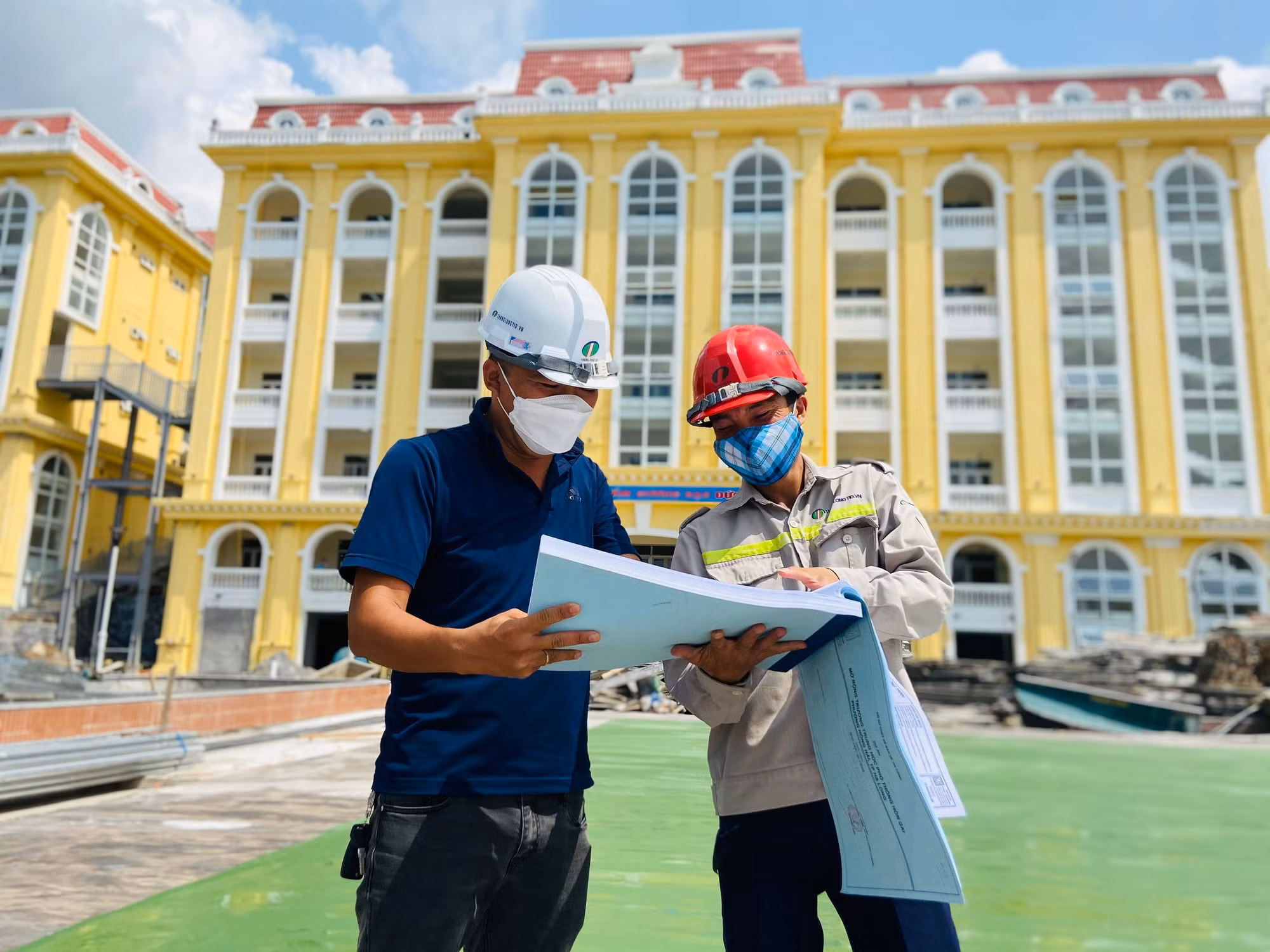 Trọn nghĩa, vẹn tình đất Mỏ ảnh 11