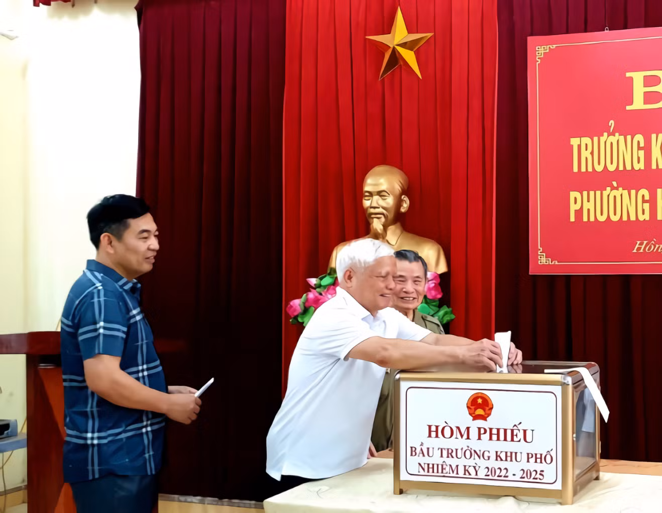 Ảnh với chú thích