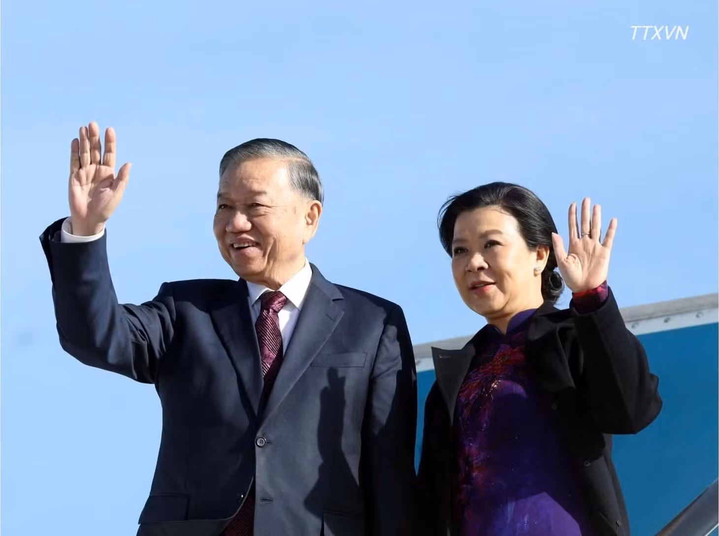 Tổng Bí thư, Chủ tịch nước Tô Lâm và Phu nhân rời thủ đô Brussels, kết thúc tốt đẹp chuyến thăm chính thức Liên minh châu Âu và Vương quốc Bỉ. (Ảnh: Thống Nhất/TTXVN)