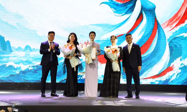 Hội Doanh nhân trẻ Quảng Ninh kỷ niệm ngày Doanh nhân Việt Nam