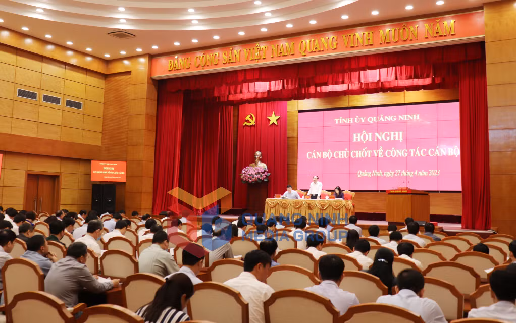 Hội nghị cán bộ chủ chốt