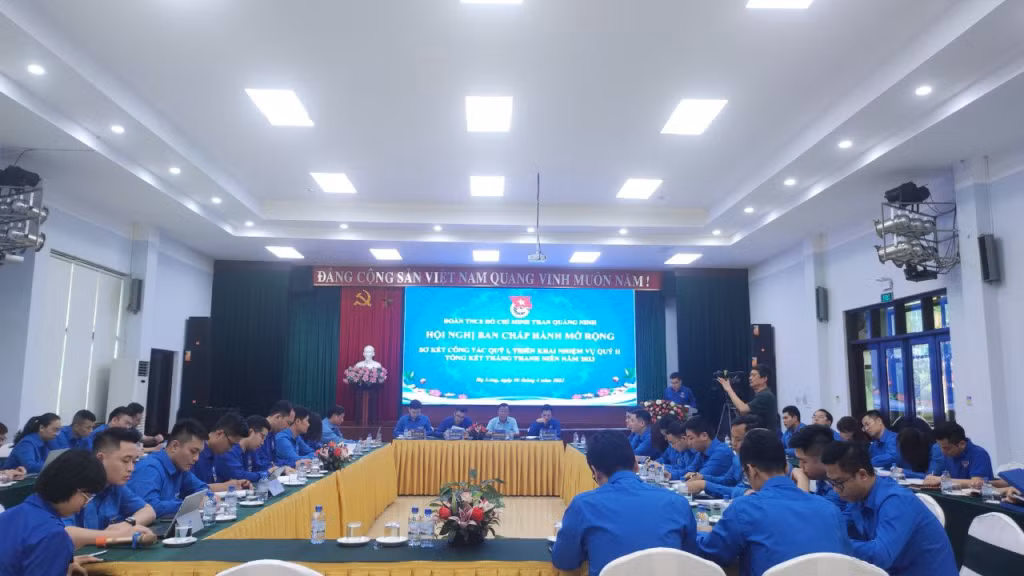 Quang cảnh hội nghị.