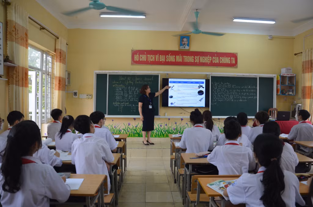 ngành Giáo dục đang thực hiện song song 2 nhiệm vụ vừa phòng dịch vừa phấn đấu hoàn thành kế hoạch năm học và chuẩn bị các điều kiện cho Kỳ thi