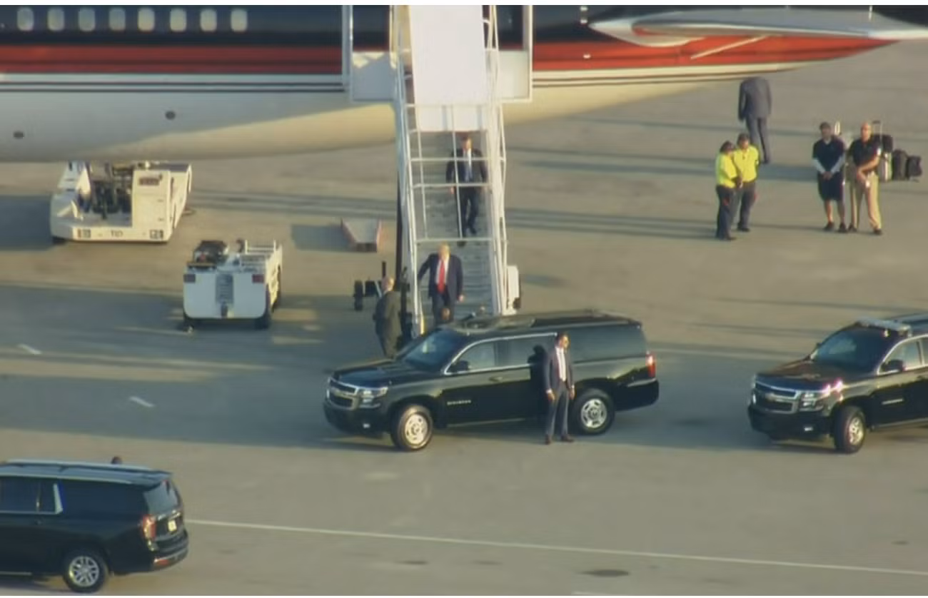 Ông Trump đã rời New York ngay sau phiên tòa để trở về Florida. Ảnh: CNN