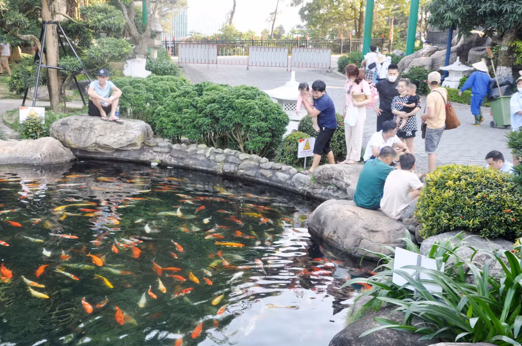 TP Hạ Long hiện vẫn thiếu những sản phẩm du lịch mới. (Ảnh chụp tại khu du lịch Sunworld Hạ Long)