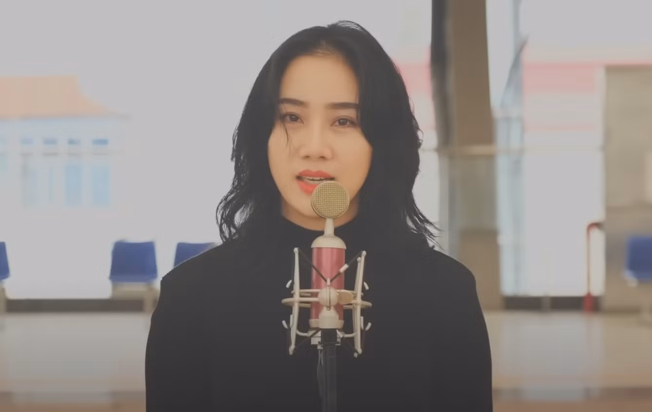 Phạm Lịch trong bản cover Là anh.