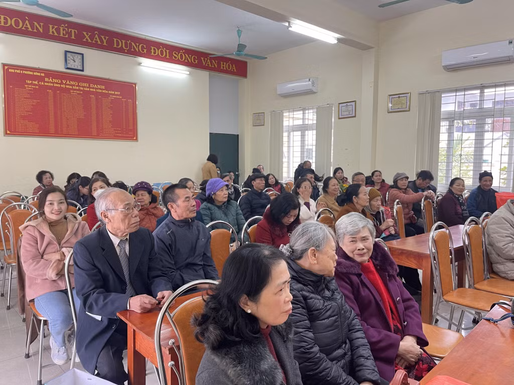 UBND phường Hồng Hà (TP Hạ Long) tổ chức gặp mặt, mừng thọ các cụ cao niên trên địa bàn phường, đầu năm 2023.