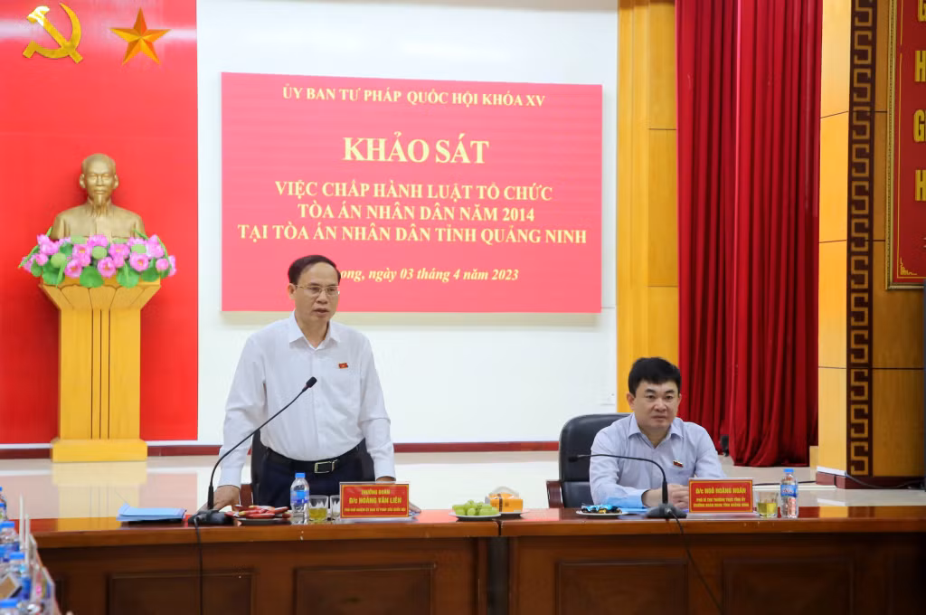 Đồng chí Hoàng Văn Liên, Phó Chủ nhiệm Ủy ban Tư pháp của Quốc hội, phát biểu tại buổi làm việc.