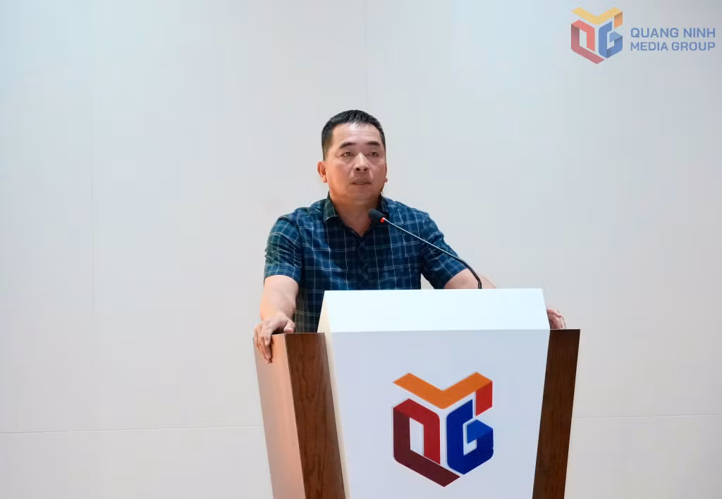 Đồng chí Nguyễn Thanh Tùng, Phó giám đốc Sở Văn hoá, Thể thao và Du lịch tỉnh Quảng Ninh phát biểu tại hội nghị.