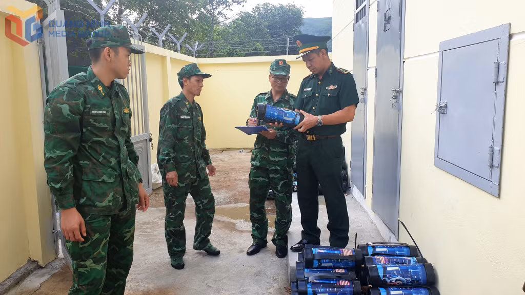 CBCS Đồn Biên phòng Cửa khẩu Hoành Mô kiểm đếm tang vật 