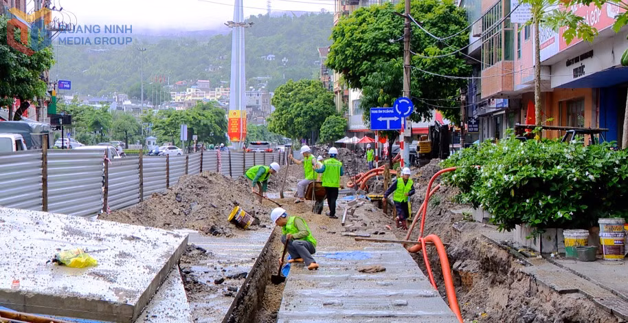 Phường Cẩm Phả đang đẩy nhanh tiến độ các dự án công trình chống ngập gắn với chỉnh trang đô thị.
