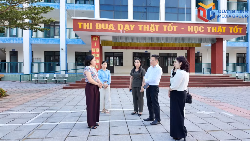 bqn_tr_2542801_dong_chi_nguyen_viet_dung_giam_doc_so_giao_duc_va_dao_tao_tinh_kiem_tra_cong_tac_chuan_bi_nam_hoc_moi_tai_truong_tieu_hoc_va_thcs_co_to_anh_thu_bau_09130218.jpg