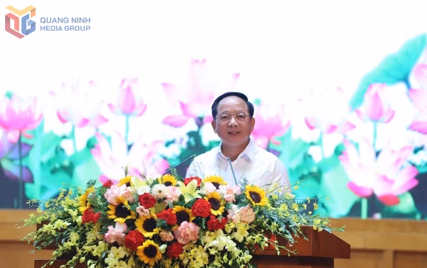Đồng chí Trịnh Văn Quyết, Ủy viên Bộ Chính trị, Bí thư Trung ương Đảng, Trưởng Ban Tuyên giáo Trung ương, Phó Trưởng Ban Thường trực Ban Chỉ đạo 35 Trung ương phát biểu khai mạc và chỉ đạo hội nghị.
