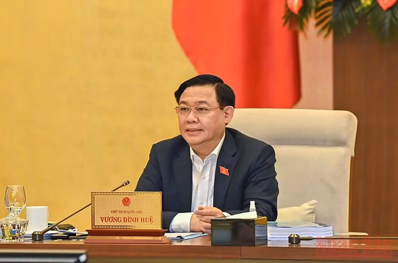 Chủ tịch Quốc hội Vương Đình Huệ phát biểu ý kiến tại phiên họp. (Ảnh: DUY LINH)