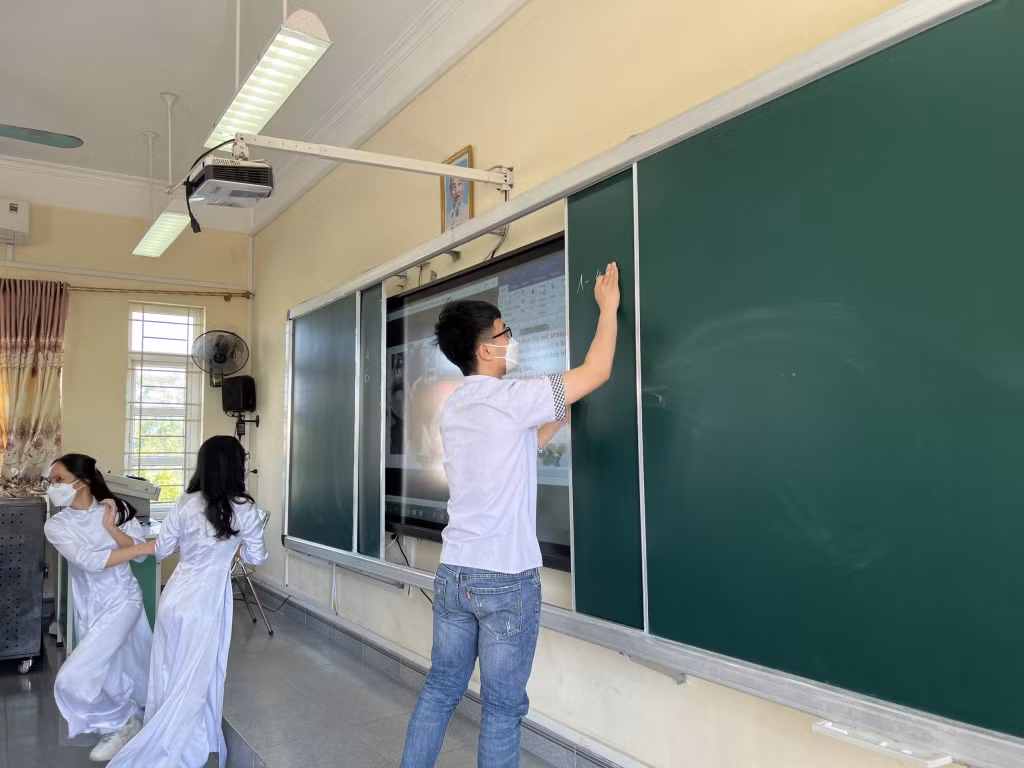 Chất lượng học tập của học sinh được nâng cao từ khi đổi mới hình thức khởi động môn học Tiếng Anh.