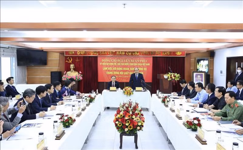 Chủ tịch nước Nguyễn Xuân Phúc phát biểu chỉ đạo tại buổi làm việc.