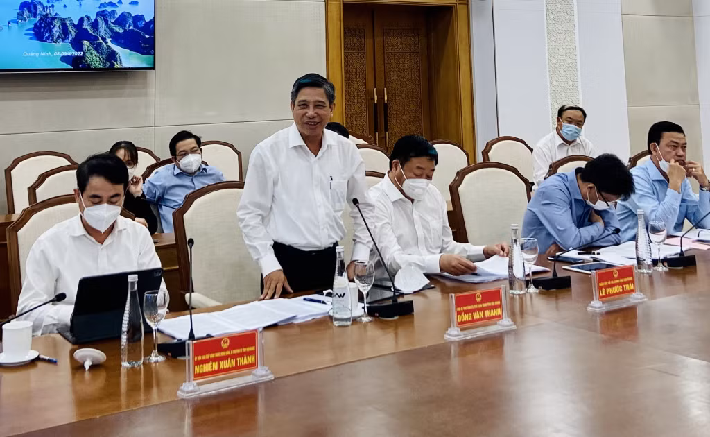 Đồng chí Đồng Văn Thanh, Chủ tịch UBND tỉnh Hậu Giang phát biểu tại buổi làm việc.