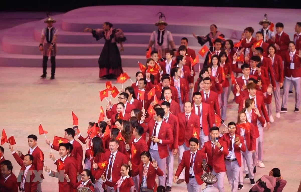 Đoàn thể thao Việt Nam tham dự SEA Games 31 với số lượng thành viên đông nhất từ trước tới nay. (Ảnh: TTXVN)