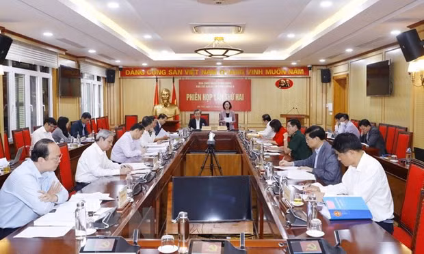 Tiep tuc doi moi phuong thuc lanh dao cua Dang voi he thong chinh tri hinh anh 2