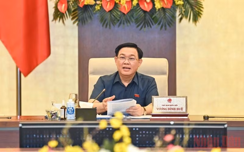 Chủ tịch Quốc hội Vương Đình Huệ phát biểu ý kiến tại phiên họp. (Ảnh Duy Linh)