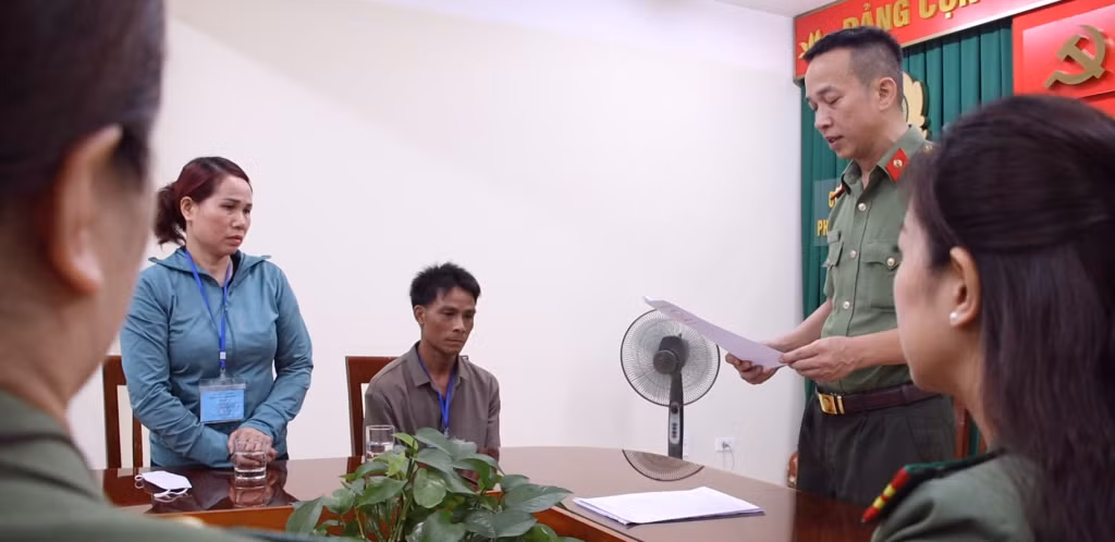 Chị Phạm Thị Lương tại cơ quan Công an.