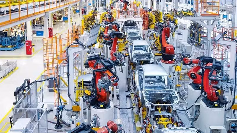 Dây chuyền sản xuất xe hơi tại Nhật Bản. (Ảnh ET AUTO)