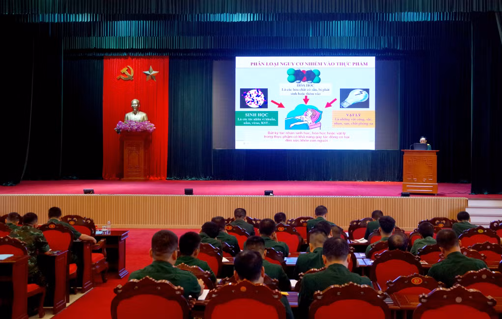 Quang cảnh buổi tập huấn.