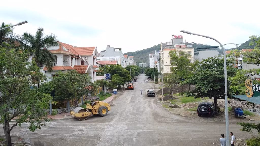 Khu đô thị lấn biển Vựng Đâng (TP Hạ Long) khắc phục tình trạng ngập lụt.