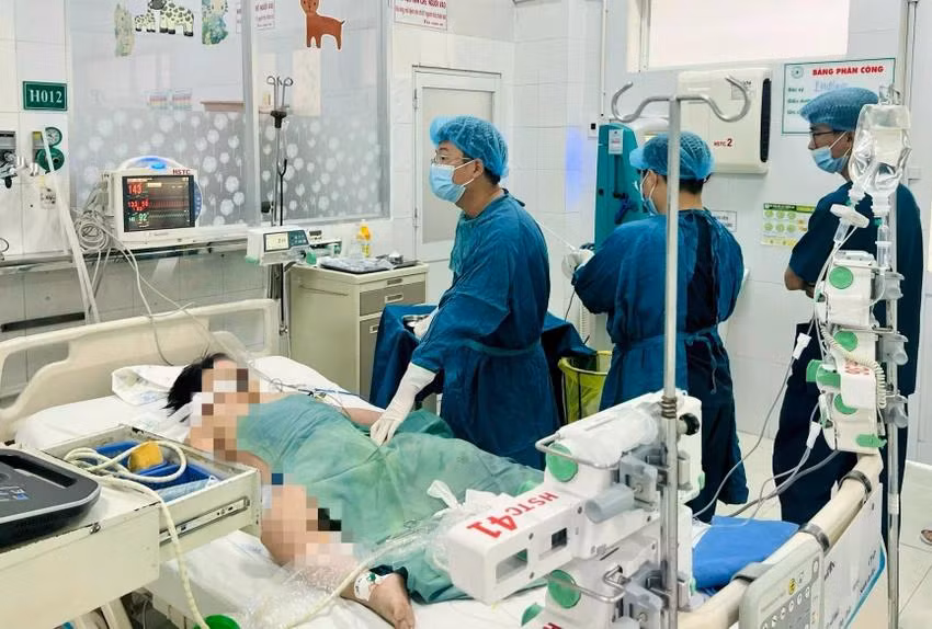 Một bệnh nhi khác trong vụ ngộ độc bánh mì điều trị tại Bệnh viện Nhi đồng Đồng Nai đã xuất viện. Ảnh: Báo Đồng Nai