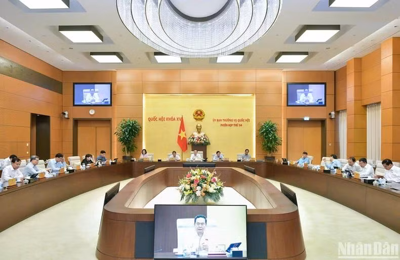 Quang cảnh phiên họp. (Ảnh: DUY LINH)