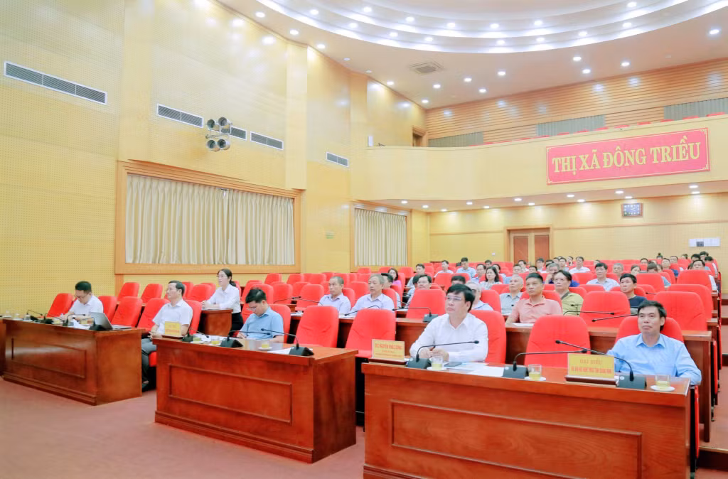 Đông đảo các đại biểu tham gia lễ phát động sáng tác hai Cuộc thi.