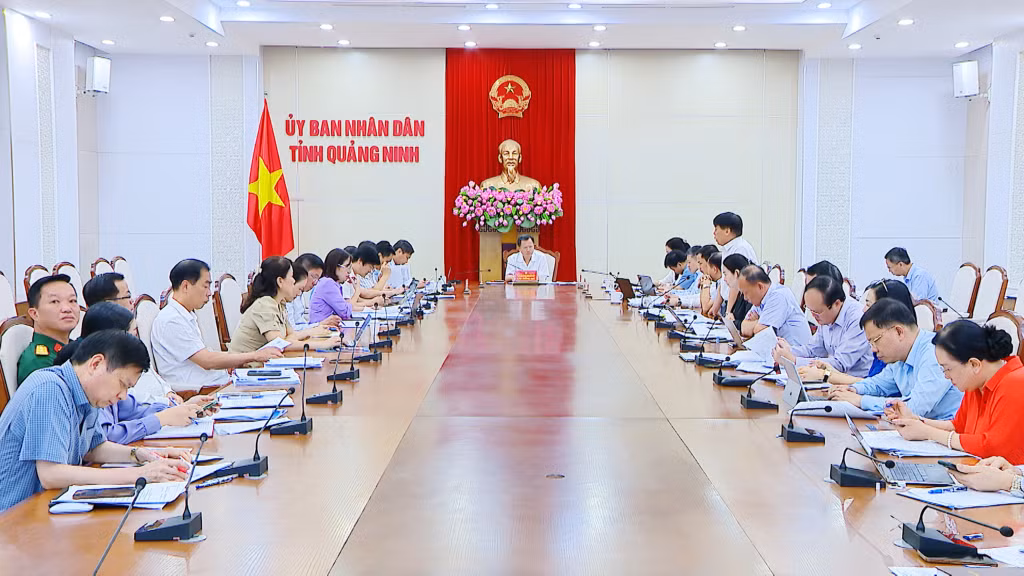 Quang cảnh cuộc họp