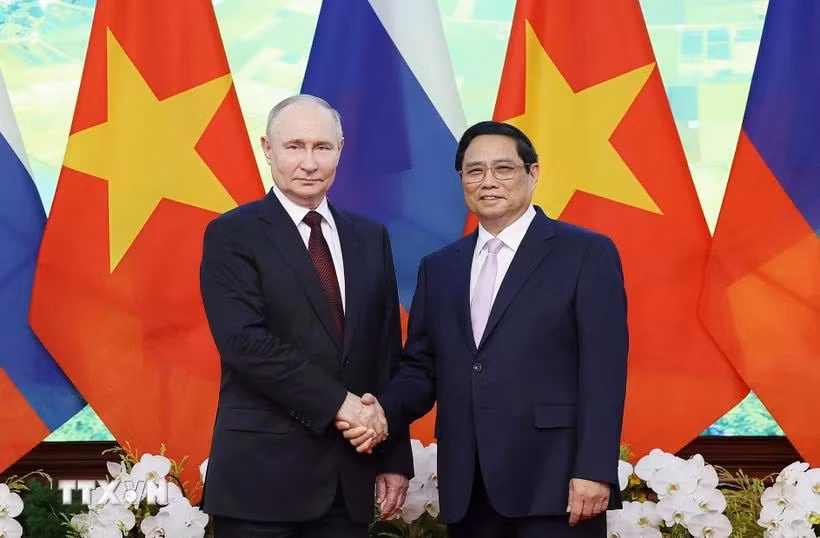 Thủ tướng Phạm Minh Chính hội kiến Tổng thống Liên bang Nga Vladimir Putin. (Ảnh: Dương Giang/TTXVN)