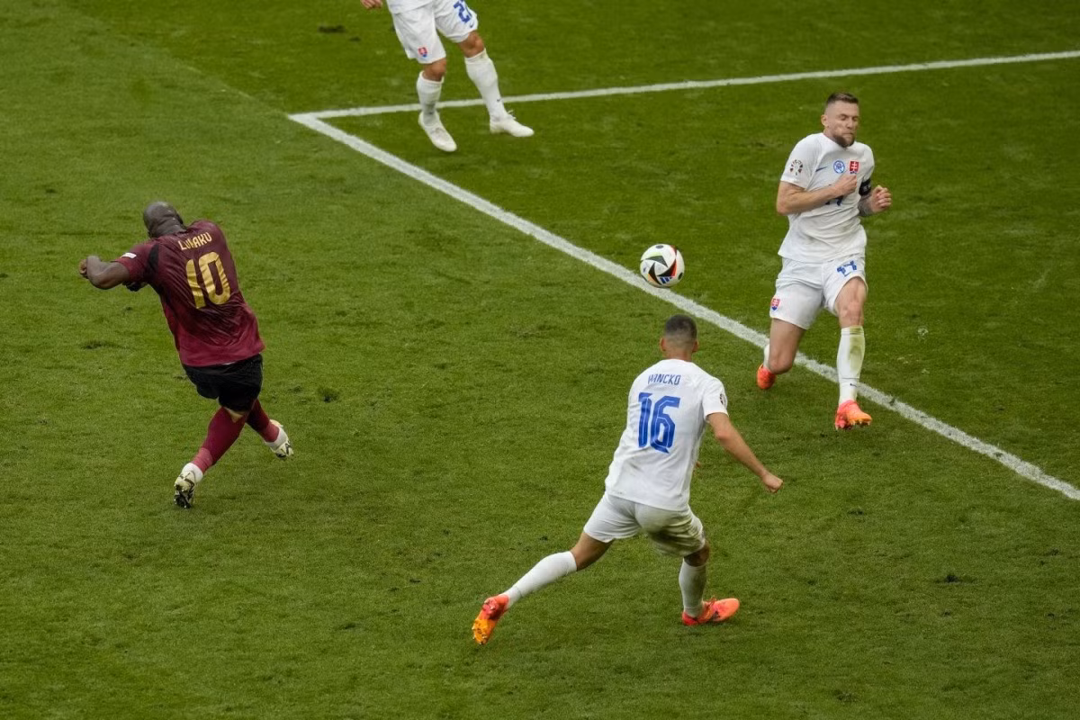 Lukaku vô duyên trong ngày ra quân Euro 2024 ảnh 6