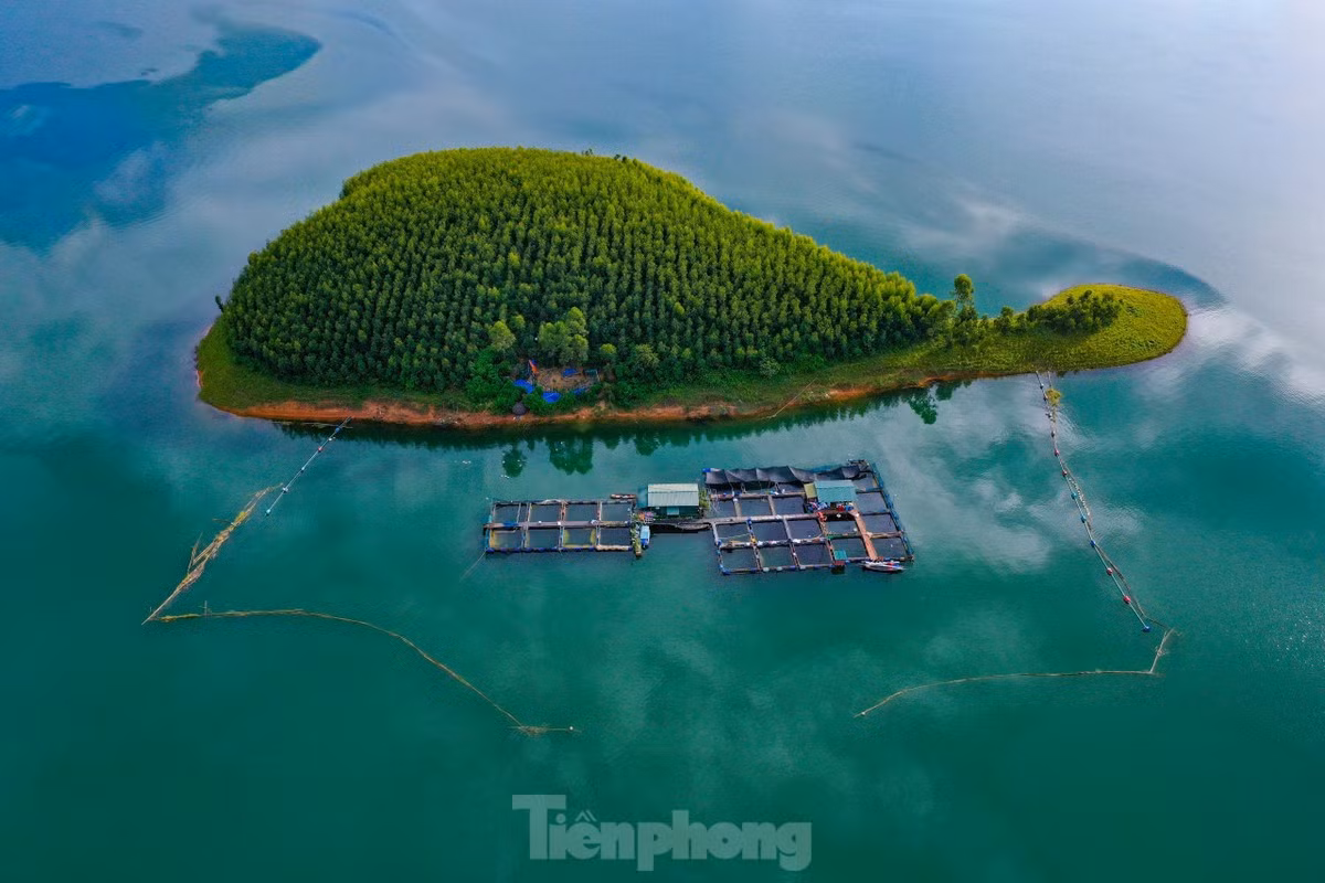 Theo quy hoạch, sẽ xây dựng và phát triển Khu du lịch quốc gia hồ Thác Bà thành một trong những động lực phát triển du lịch của cả nước. Phấn đấu đến năm 2040, toàn Khu du lịch trở thành một trung tâm du lịch, nghỉ dưỡng, văn hóa có thương hiệu, với sản phẩm du lịch đa dạng, đặc sắc, chất lượng cao và có khả năng cạnh tranh với các nước trong khu vực và quốc tế.