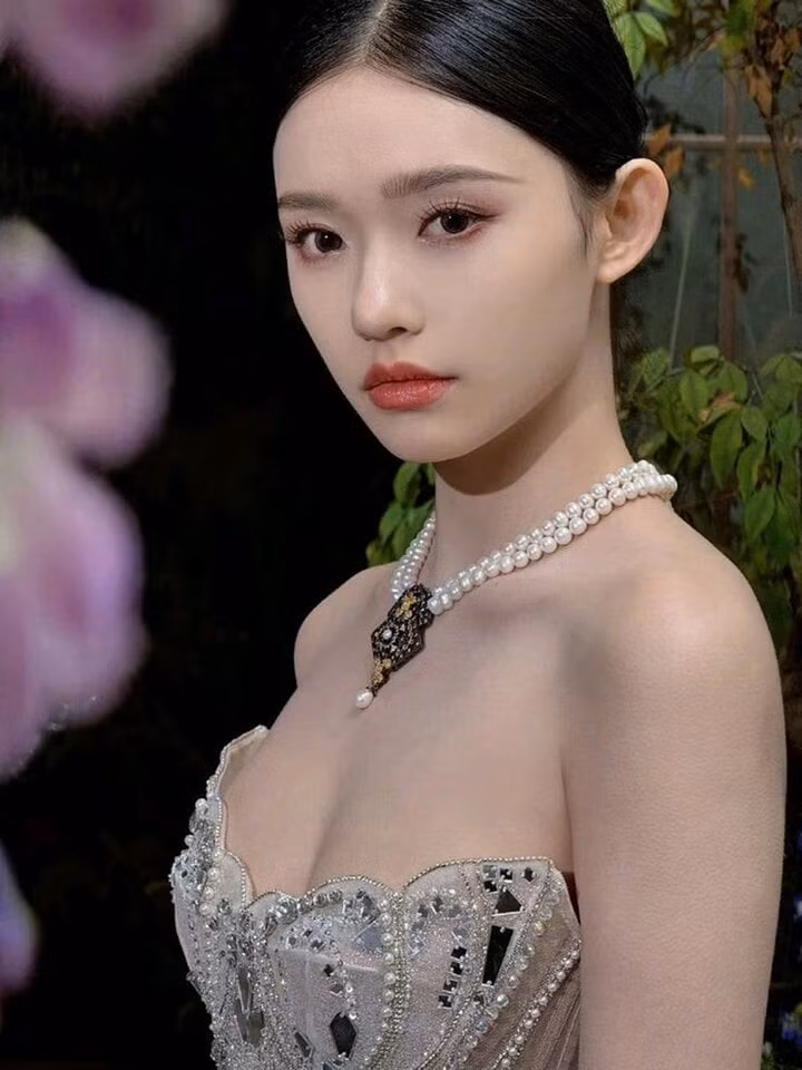 Lâm Duẫn phủ nhận tin đồn là người tình Lại Tiểu Dân.