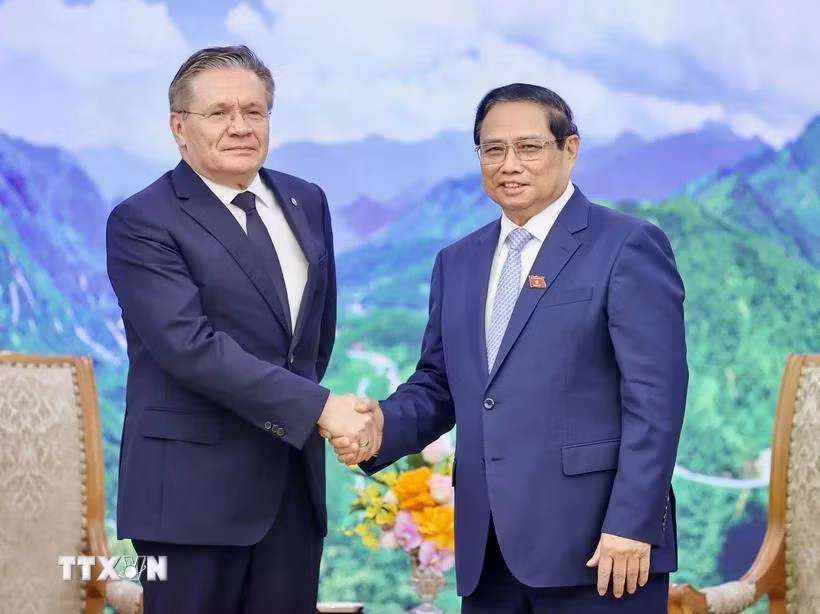 Thủ tướng Phạm Minh Chính tiếp Tổng Giám đốc Tập đoàn năng lượng hạt nhân Rosatom, ông Alexey Likhachev. (Ảnh: Dương Giang/TTXVN)
