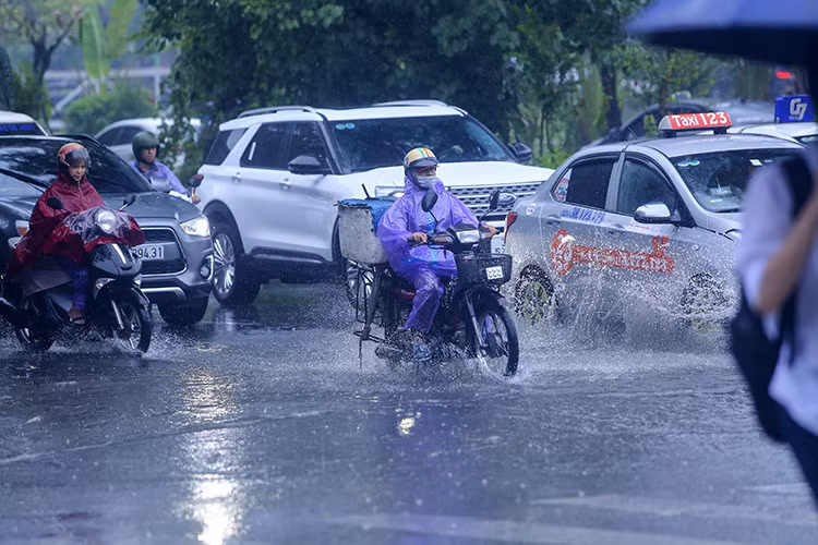 Bắc Bộ có mưa dông vào chiều tối.