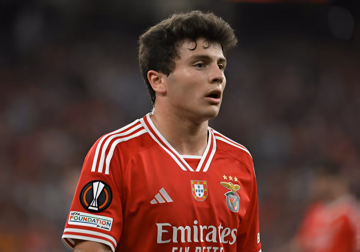 Sau mùa 2023/24, Neves thành hiện tượng, được nhiều ông lớn tại châu Âu săn đón. MU và Arsenal được cho đã gửi đề nghị mua Neves với giá trên 100 triệu euro, song Benfica muốn đợi đến hết EURO 2024. Nếu Neves tỏa sáng cùng Bồ Đào Nha, giá trị chuyển nhượng của anh dự đoán sẽ còn tăng vọt.