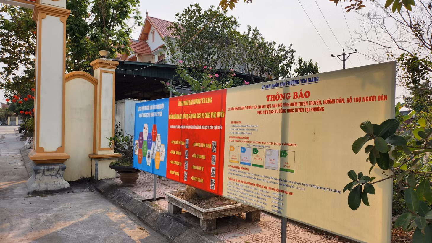 Phường Yên Giang tuyên truyền chuyển đổi số.