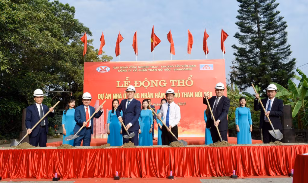 Công ty Cổ phần Than Núi Béo tổ chức lễ động thổ xây dựng nhà ở tập thể hiện đại cho công nhân.