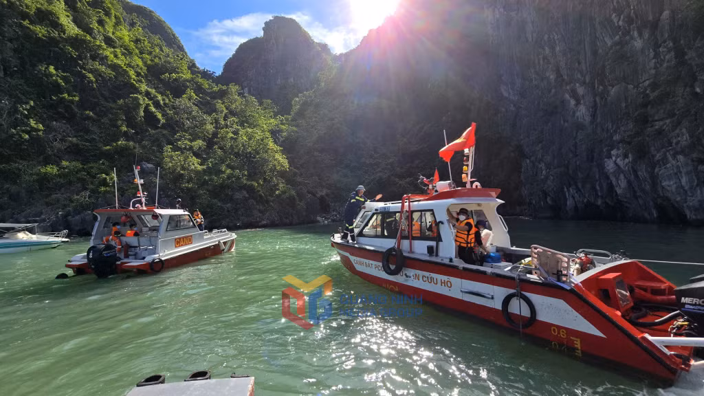 ... và nhanh chóng đưa về bờ để tiến hành xét nghiệm xác định danh tính.