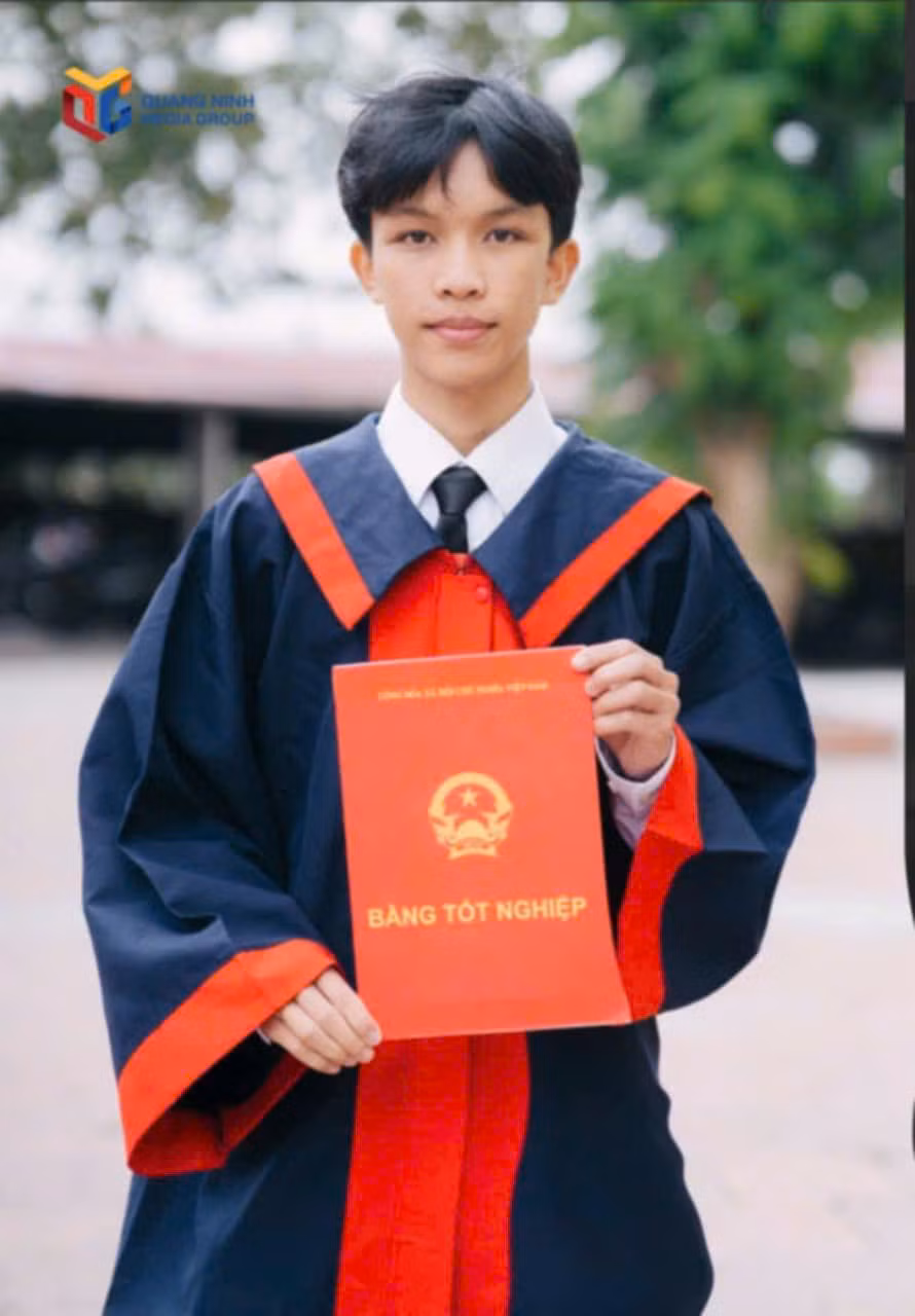 Em Nguyễn Kính Văn