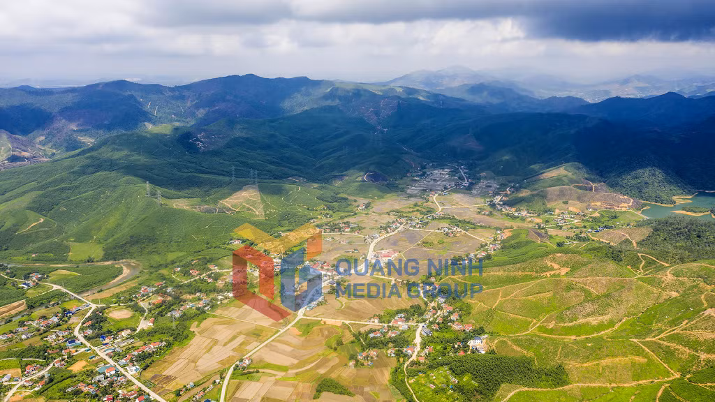 Toàn cảnh xã Quảng La (7-2025). Ảnh: Đỗ Giang