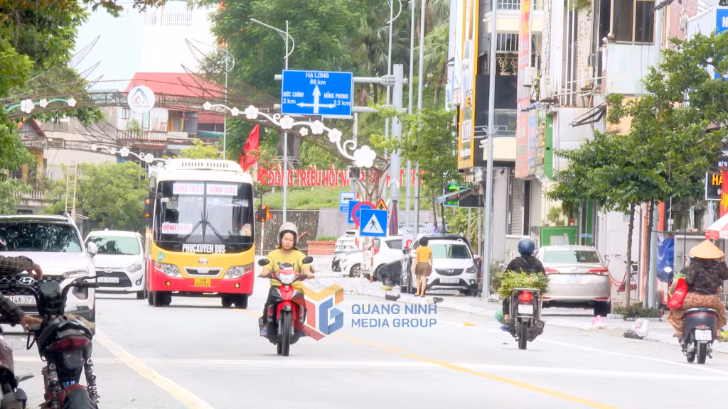 Người dân tại khu vực phường Đông Triều trở lại sinh hoạt bình thường, các hoạt động buôn bán, đi lại diễn ra ổn định.