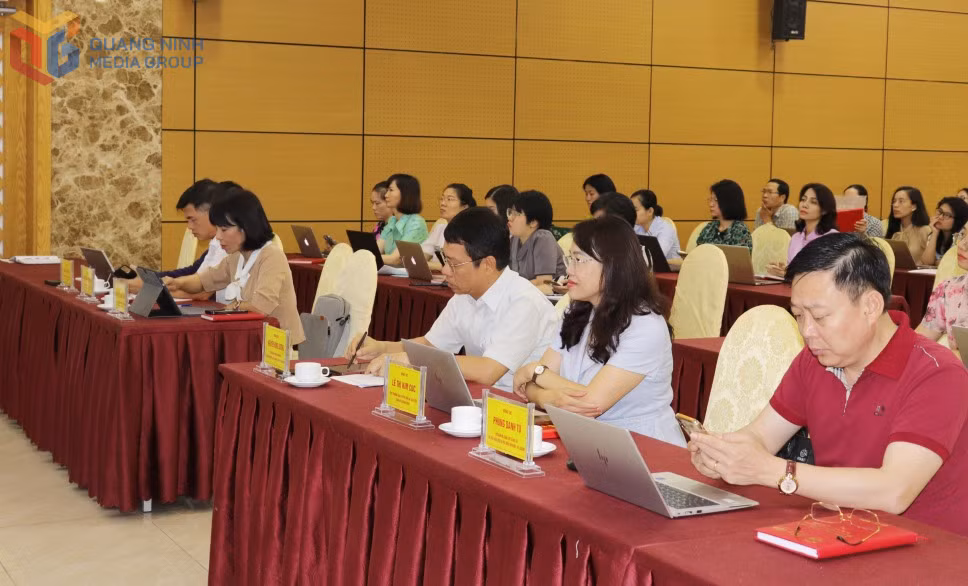 Ban TG&amp;DV Tỉnh ủy tổ chức tập huấn ứng dụng công nghệ trí tuệ nhân tạo (AI) trong công tác tuyên giáo và dân vận, ngày 9/5/2025. Ảnh: Cao Quỳnh