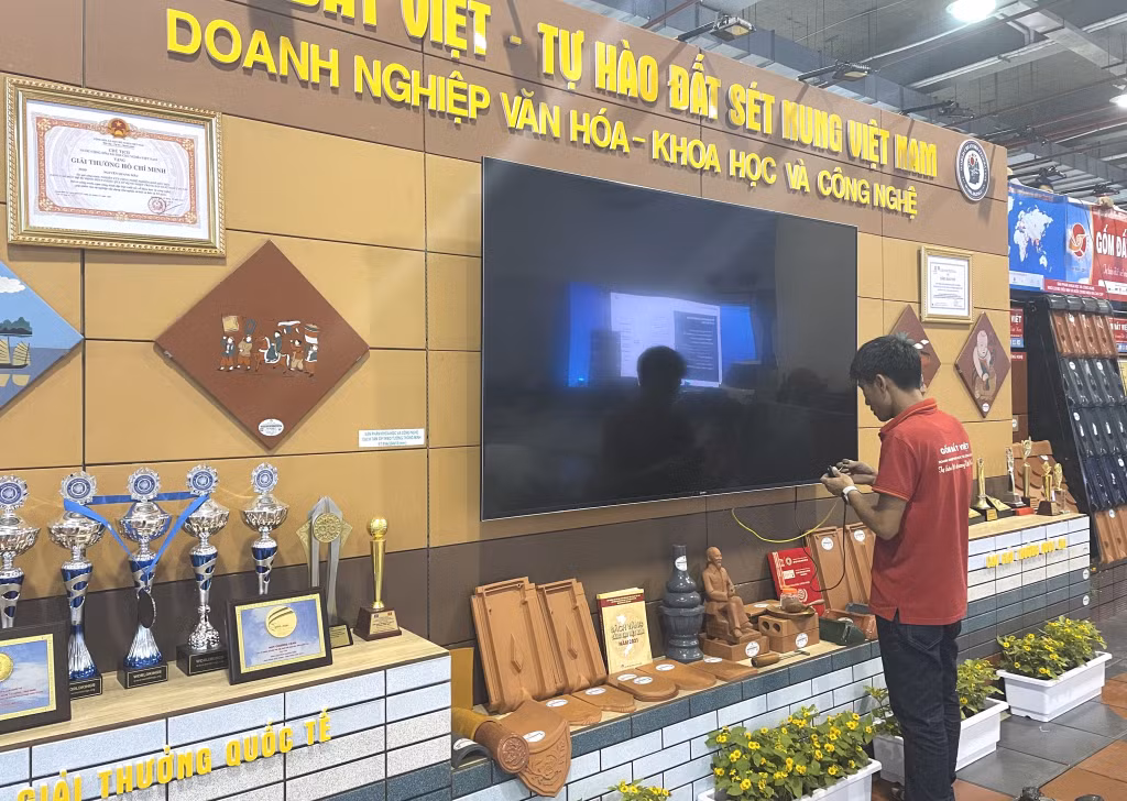 Tổ hợp Gốm Đất Việt tham gia sự kiện “Kết nối công nghệ, đổi mới sáng tạo Việt Nam năm 2023”.
