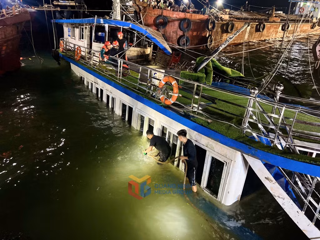 Đã tìm thấy 45 người trong vụ đắm tàu trên Vịnh Hạ Long ảnh 3 Đã tìm thấy 45 người trong vụ đắm tàu trên Vịnh Hạ Long ảnh 3